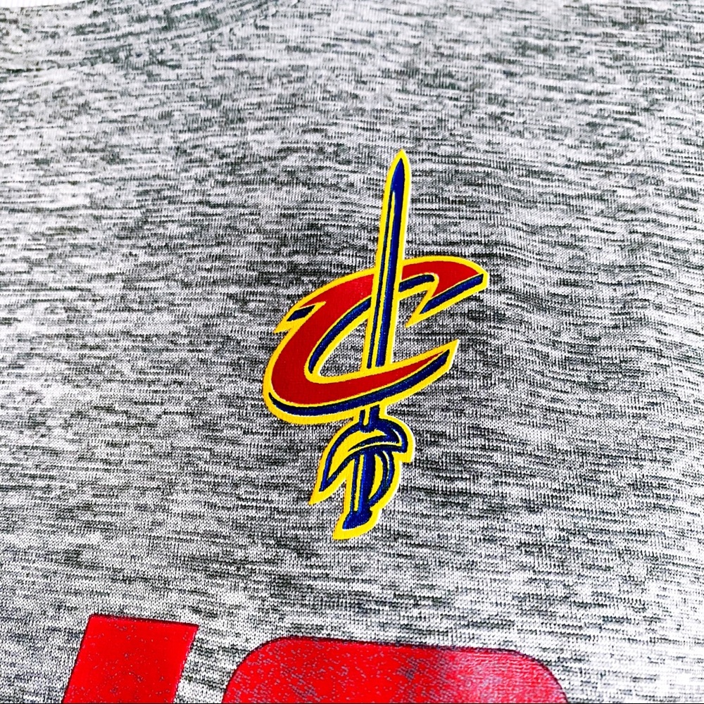 NBA Cleveland Cavaliers Cavs Basketball Gray Long Sleeve Shirt Mens Medium - Picture 3 of 7